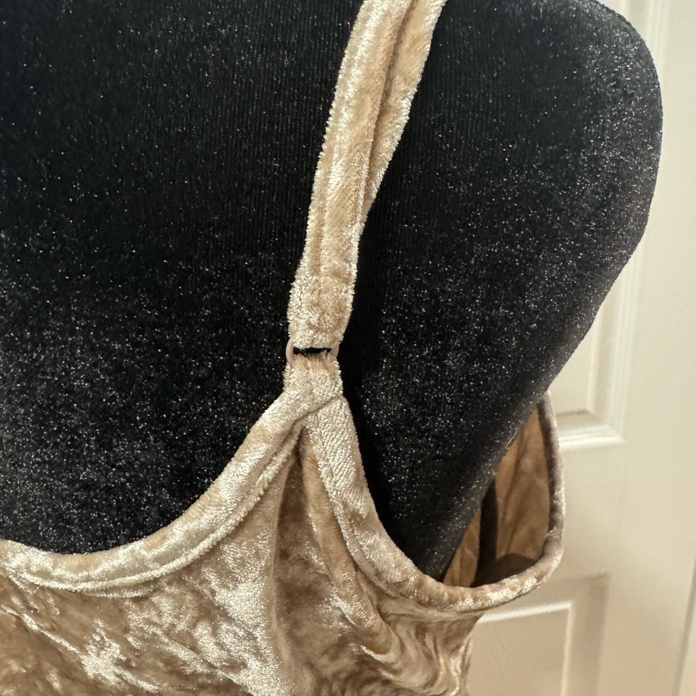 Love, Fire Velvet Dress in Tan women’s small - Picture 4 of 10